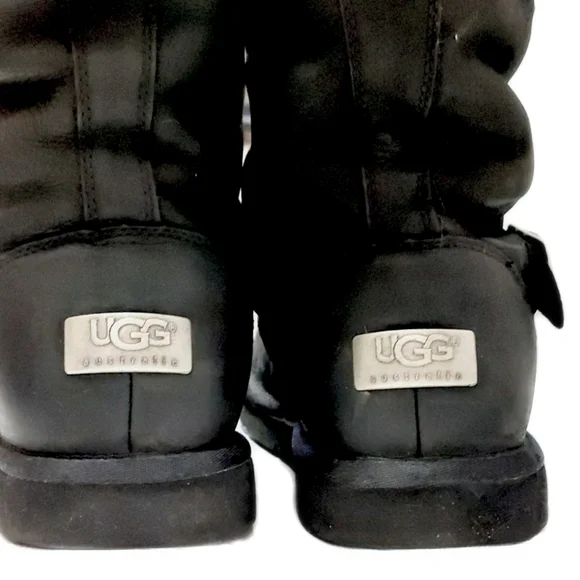 ▪︎▪︎SOLD▪︎▪︎UGG Kensington Womens Water Resistant Biker Moto Black Sheepskin - Picture 6 of 11